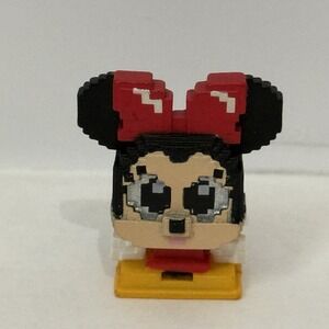 Disney Doorables Pixel Perfect Series 12 - Minnie Mouse
